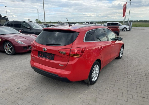 Kia Ceed cena 31900 przebieg: 125000, rok produkcji 2015 z Radymno małe 121